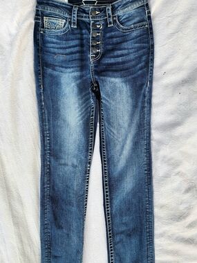Vigoss Medium Wash Straight Leg Jeans with Button-Fly Size 8